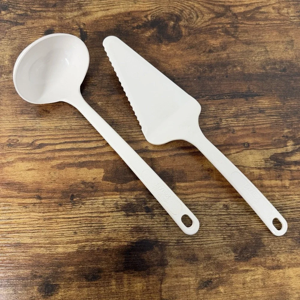 Pyrex Accessories White Plastic Utensils 2pcs LADLE and PIE SPATULA Server USA